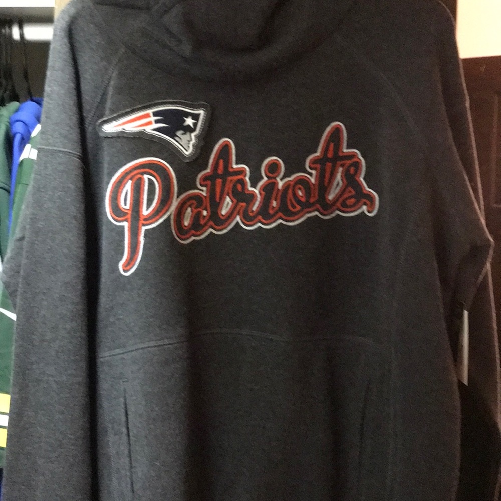 New England Patriots sweatshirt